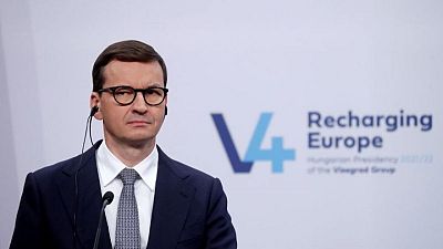 Primer ministro polaco acusa a la oposición de mentir sobre "Polexit"