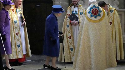 UK's Queen Elizabeth seen using walking stick at public event UK's Queen Elizabeth seen using walking stick at public event