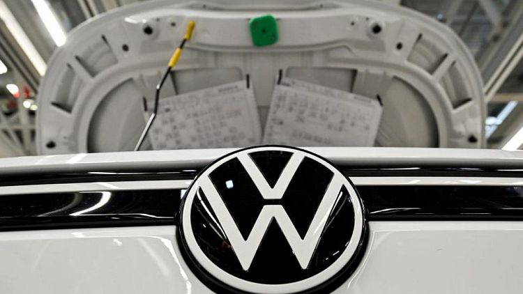 Ejecutivo de Volkswagen prevé que escasez global de chips se prolongará hasta bien entrado 2022