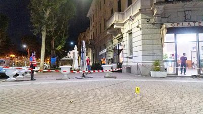 Il filmato di una telecamera davanti alla piazza di Voghera Il filmato di una telecamera davanti alla piazza di Voghera