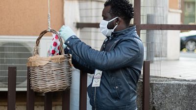 'Effetto pandemia': meno presenze e arrivi immigrati,calo lavoro 'Effetto pandemia': meno presenze e arrivi immigrati,calo lavoro