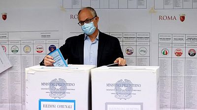 Centre-left favoured to take Rome in Italian municipal run-offs Centre-left favoured to take Rome in Italian municipal run-offs