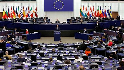Bruselas advierte a Polonia de represalias por desafiar los cimientos legales de la UE