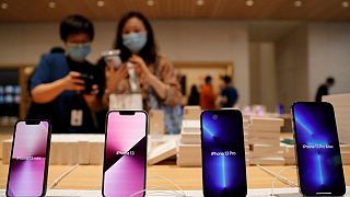 Apple venderá menos iPhones por la crisis de los chips, según J.P. Morgan