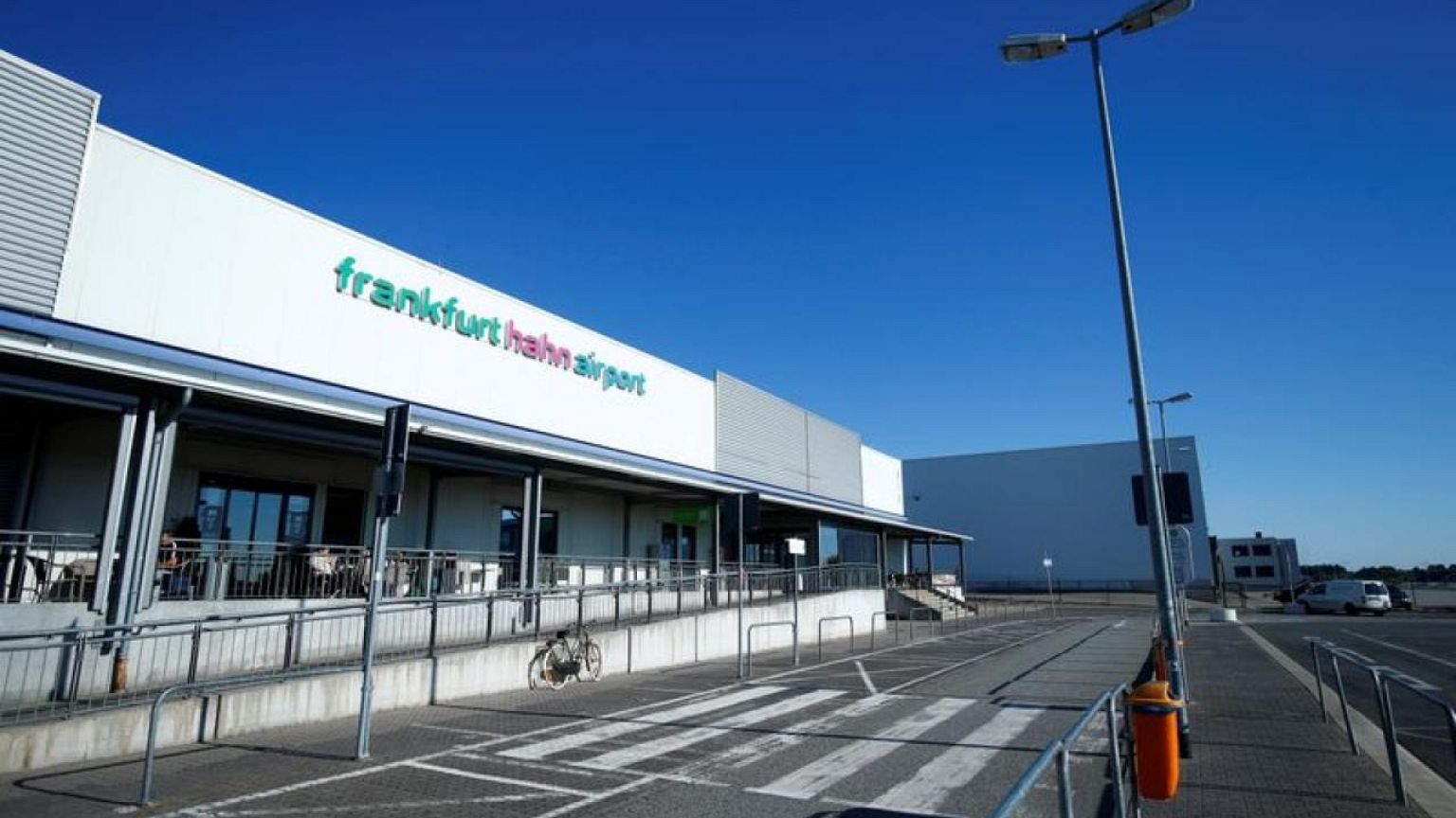 German cheap flight hub Frankfurt Hahn files for insolvency