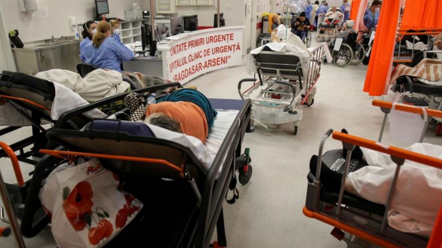 Lockdowns, record COVID-19 deaths hit Russia, Eastern Europe as region spurns vaccines