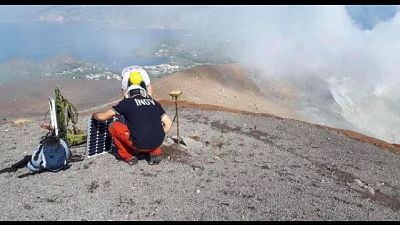 Sindaco esclude evacuazione dell'isola, monitoraggio da Ingv Sindaco esclude evacuazione dell'isola, monitoraggio da Ingv