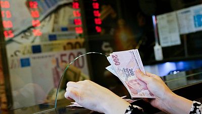 Banco central turco vuelve a impactar a los mercados con recorte de tasas de 200 puntos