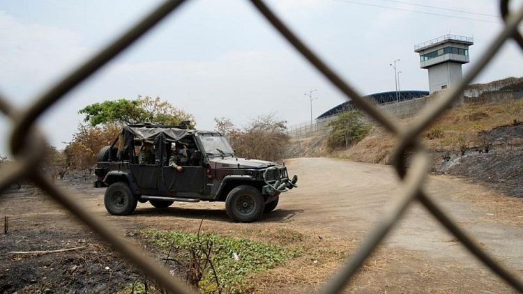 Encuentran a siete presos muertos en violenta cárcel de Ecuador