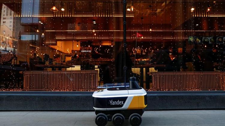 Robot mail: Russian Post teams up with Yandex to deliver parcels in Moscow