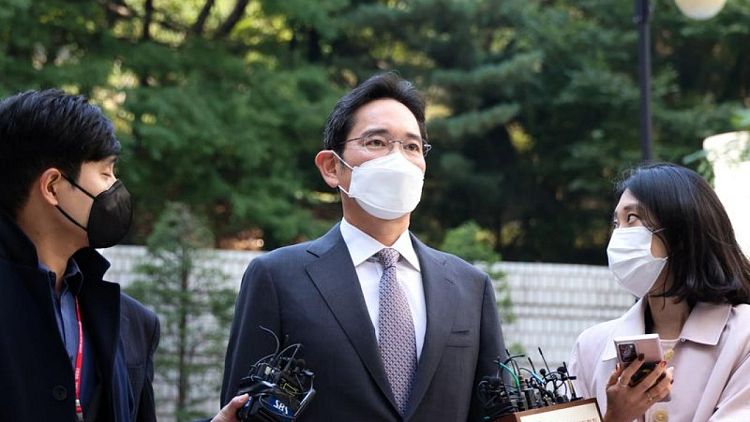 Seoul court fines Samsung leader Lee for unlawful sedative use - Yonhap