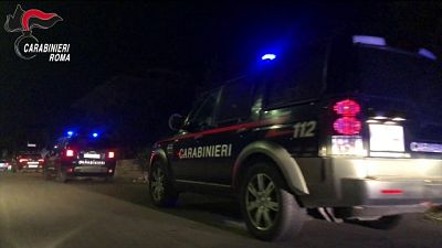 Sven Augusti ha poi aggredito carabinieri. Gravi 2 automobilisti Sven Augusti ha poi aggredito carabinieri. Gravi 2 automobilisti