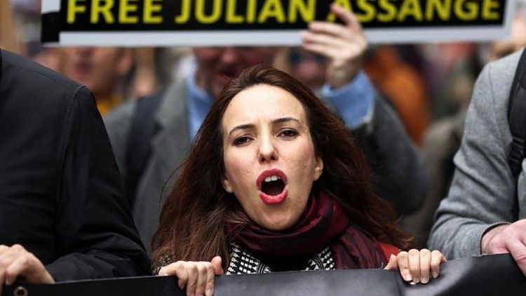 Allegation of CIA 'murder' plot is game-changer in Assange extradition hearing, fiancee says