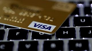 Visa supera las estimaciones de ganancias por viajes y auge del gasto online