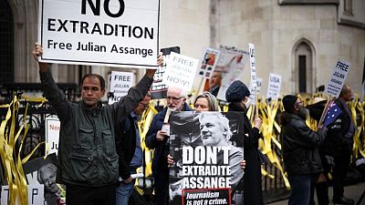 Abogados del Gobierno de EEUU dicen al tribunal británico que Assange debe ser extraditado