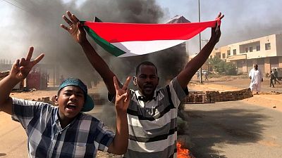 Médicos y trabajadores petroleros se unen a movimiento de desobediencia por golpe militar en Sudán