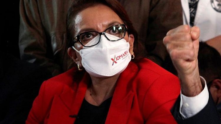Xiomara Castro encabeza una encuesta en Honduras tras alianza en la oposición
