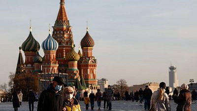 موسكو تطبق إجراءات إغلاق شاملة بعد زيادة وفيات كوفيد-19