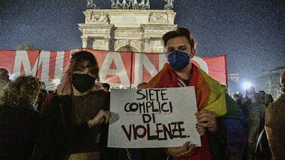 Manifestanti, vergogna per chi ha riso al Senato Manifestanti, vergogna per chi ha riso al Senato
