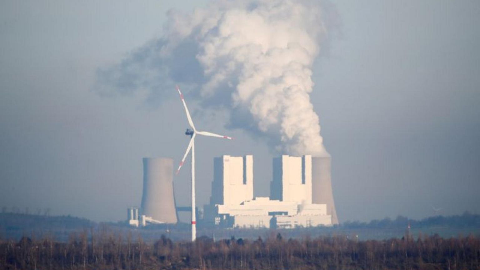 Exclusive: German coalition parties mull more debt to super-charge climate fund