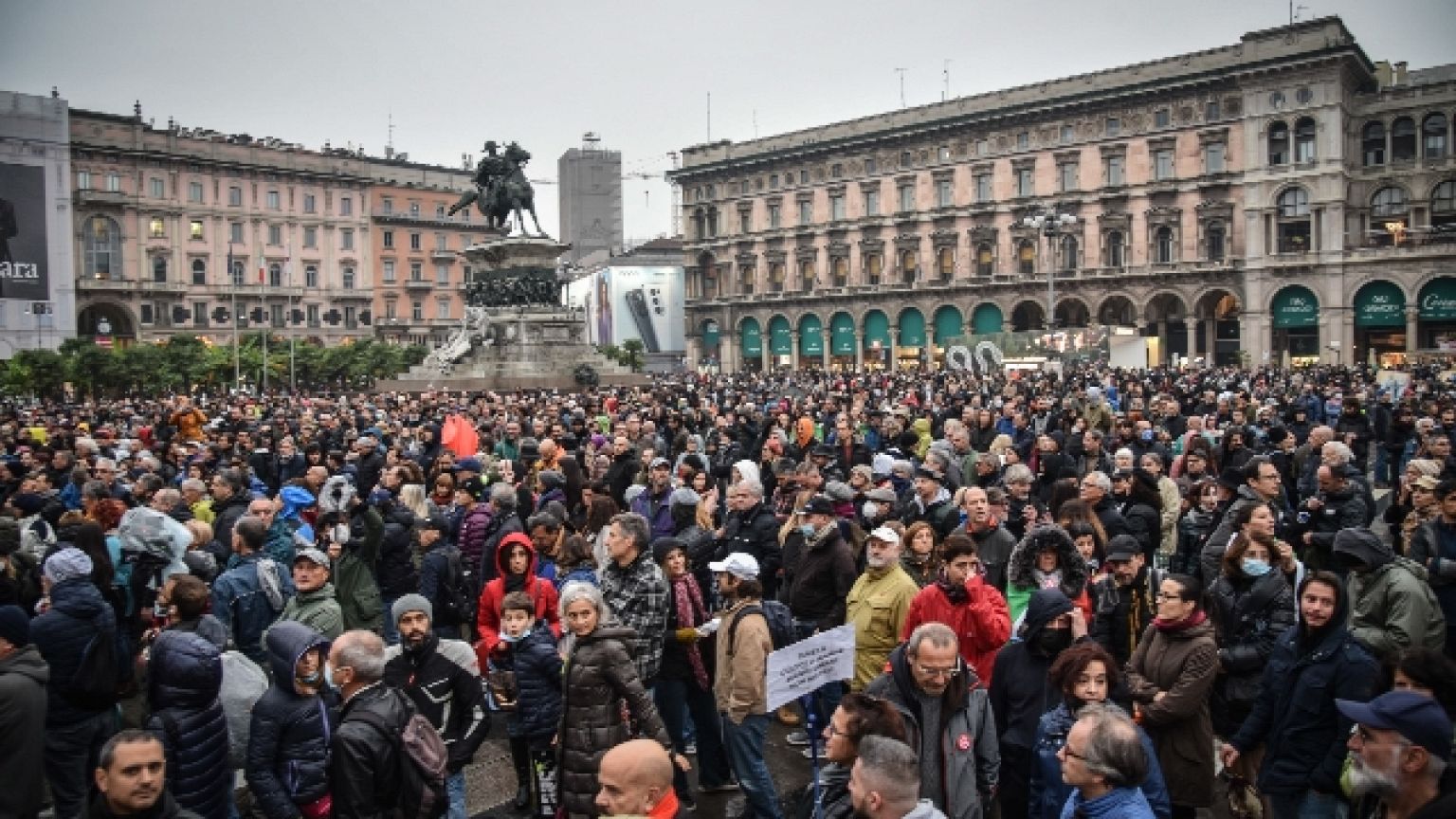 Tanti interventi alla manifestazione andata avanti per 3 ore