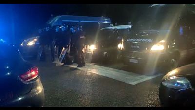 Tempestivo intervento carabinieri evita arrivo 10mila persone Tempestivo intervento carabinieri evita arrivo 10mila persone