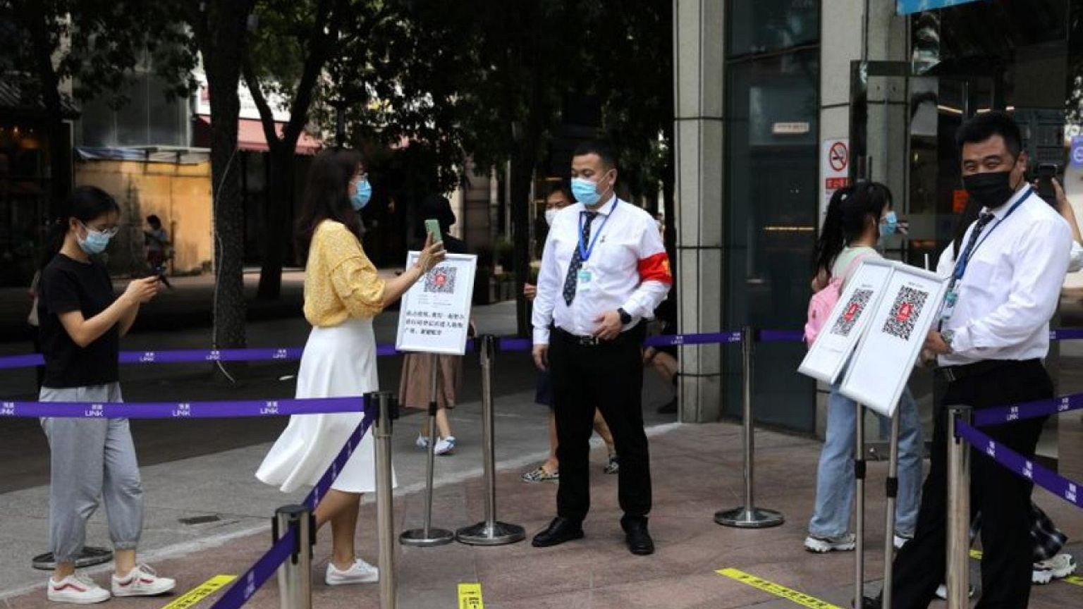 China's COVID-19 outbreak developing rapidly, health official says