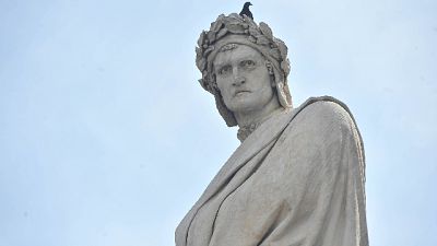 Il 24enne era alterato, lievemente ferito un poliziotto Il 24enne era alterato, lievemente ferito un poliziotto