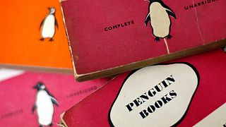EEUU presenta demanda para detener la oferta de Penguin Random House para comprar Simon & Schuster