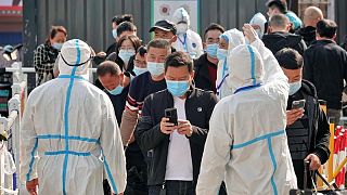 الصين تسجل 104 إصابات جديدة بفيروس كورونا