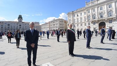 Dipiazza firma Ordinanza urgente per contenere epidemia Dipiazza firma Ordinanza urgente per contenere epidemia