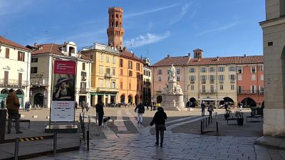 Per consentire a difese di verificare costituzioni parte civile Per consentire a difese di verificare costituzioni parte civile