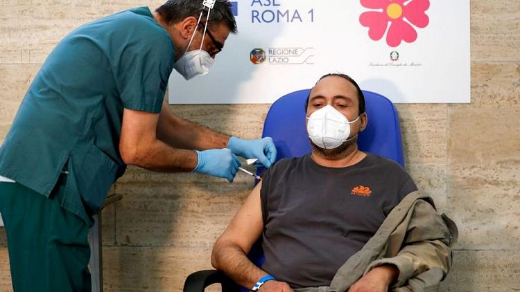 إيطاليا تسجل 44 وفاة جديدة بكورونا و5144 إصابة