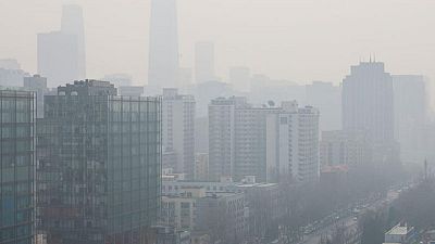 انخفاض مستوى الرؤية في بكين وسط تلوث يغلّف أجواءها