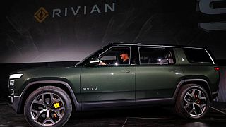 Fabricante de autos eléctricos Rivian apunta a valoración de 65.000 millones de dólares en OPI