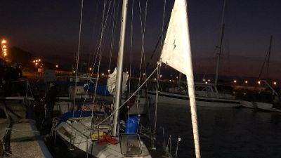 Erano su un veliero approdato nella notte sul litorale