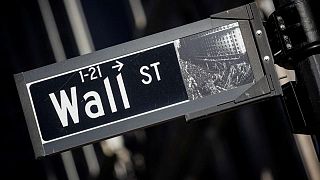 Wall Street abre estable, inversores evalúan previsiones de alzas de tasas