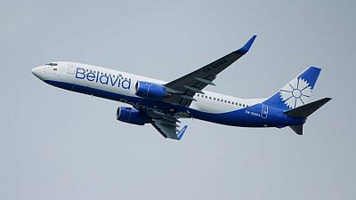 La aerolínea bielorrusa Belavia dejará de transportar sirios, iraquíes y yemeníes desde Turquía