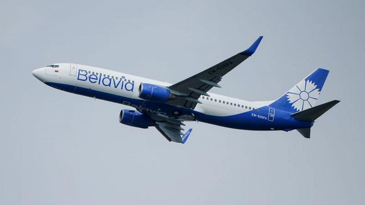 La aerolínea bielorrusa Belavia dejará de transportar sirios, iraquíes y yemeníes desde Turquía