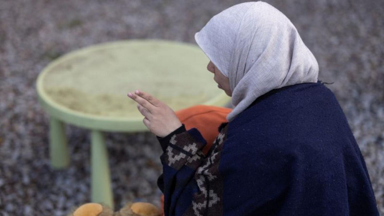 مهاجرة عراقية حبلى تصر على اجتياز حدود روسيا البيضاء للوصول إلى ألمانيا
