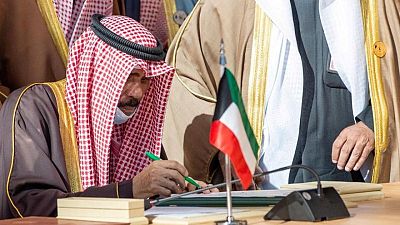 وكالة الأنباء الكويتية: أمير الكويت يقبل استقالة الحكومة