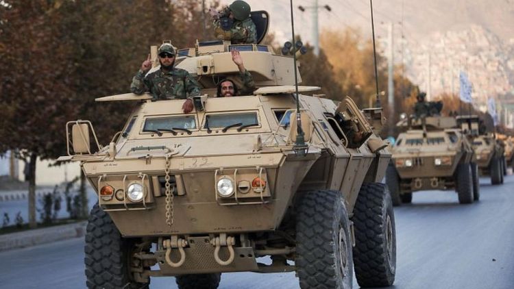 بأسلحة أمريكية.. طالبان تجري عرضا عسكريا في كابول استعراضا للقوة