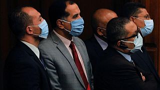 مصر تسجل 935 إصابة جديدة بفيروس كورونا و64 وفاة
