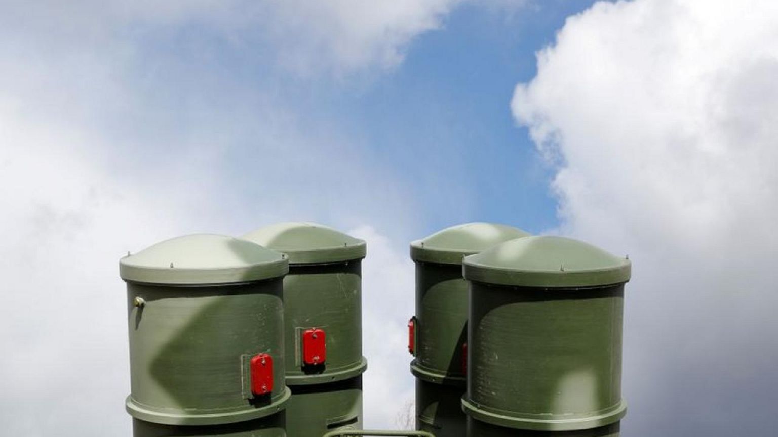 Russia starts missile supplies to India despite U.S. sanctions risk