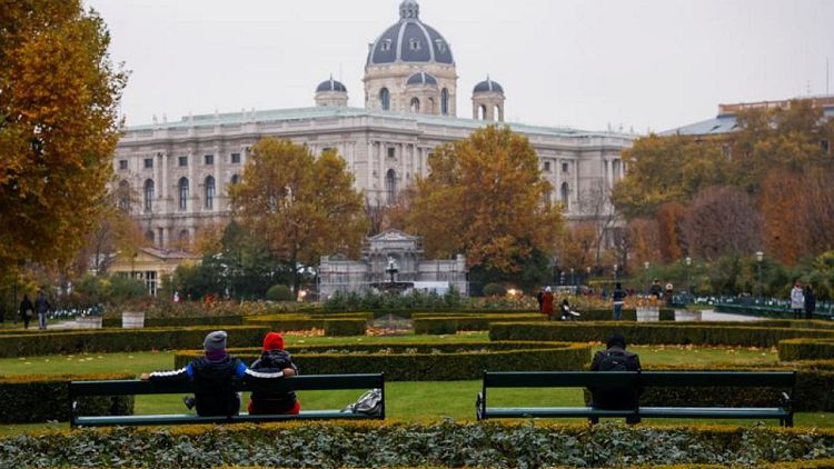 Austria confina a los no vacunados mientras aumentan los casos de COVID en toda Europa
