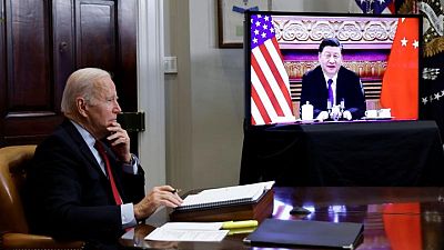 بايدن يقول إنه عقد "اجتماعا طيبا" مع الرئيس الصيني