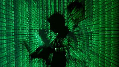 Facebook dice que 'hackers' pakistaníes atacaron a usuarios afganos en medio del caos