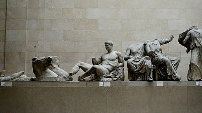 جونسون يرفض التفاوض مع ميتسوتاكيس حول إعادة تماثيل البارثينون إلى اليونان