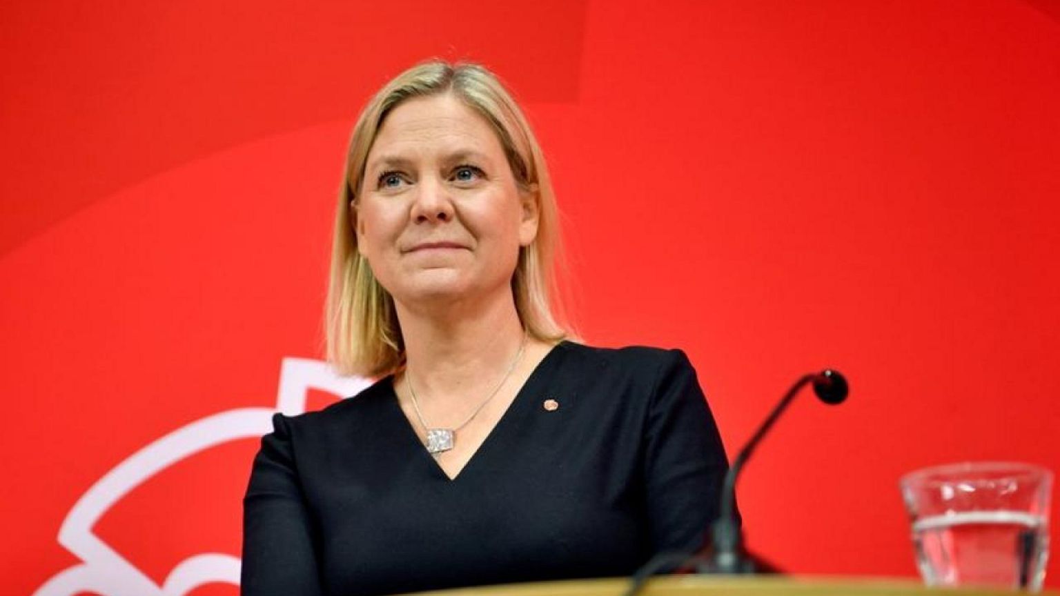 Swedish finance minister given more time to try to form new government