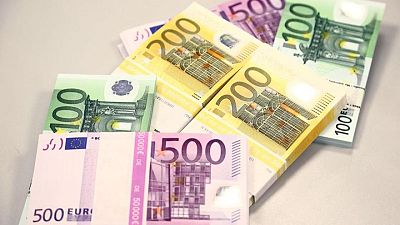 Croatia's eurosceptics fail in bid on referendum to block euro